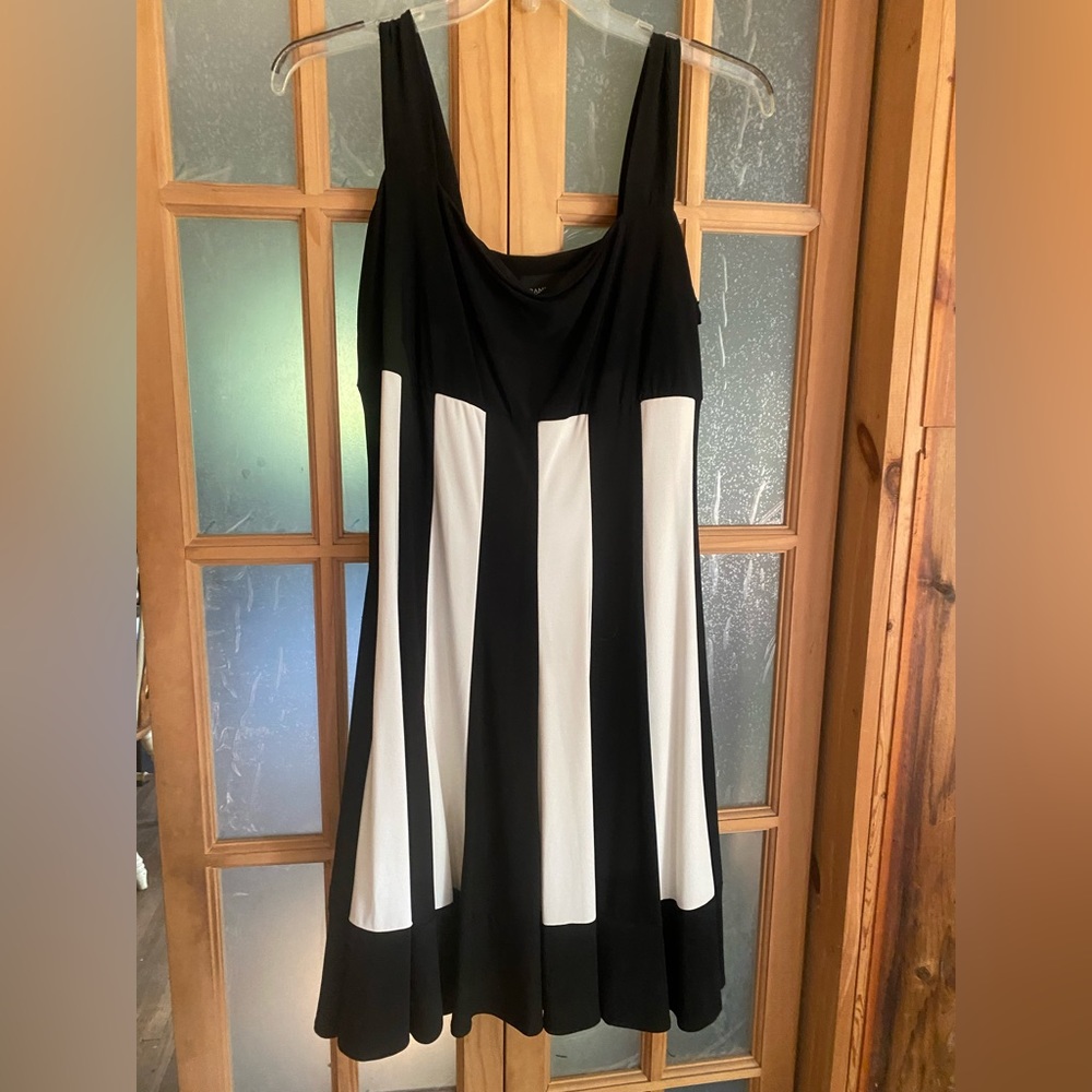 Frank Lyman size 16 Black and white striped dress.